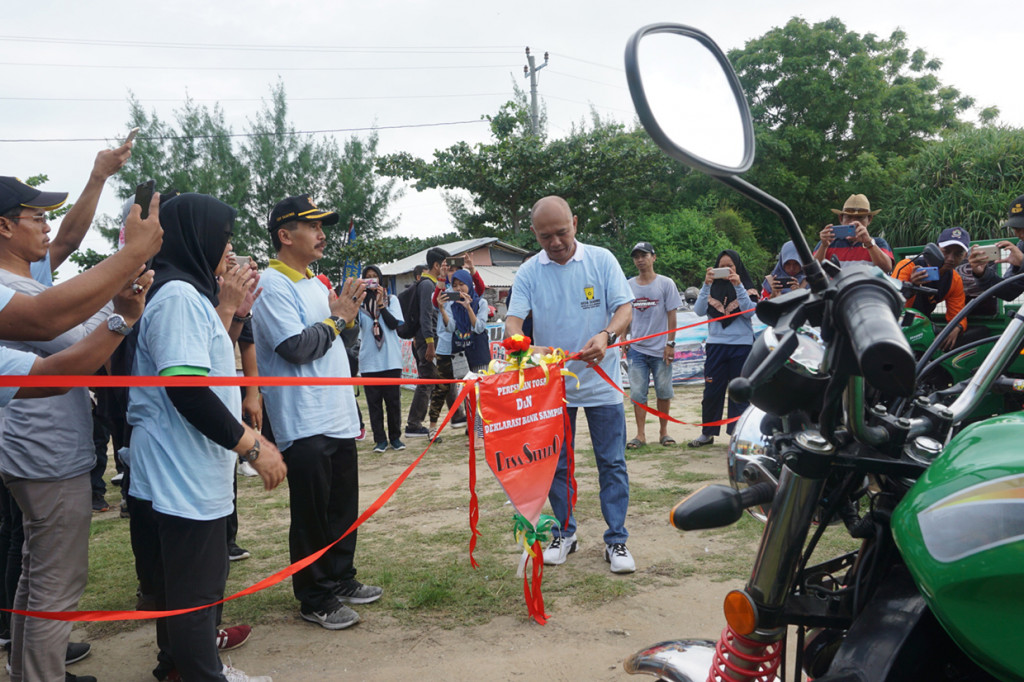 Peringatan Hari Peduli Sampah Nasional di Pantai Blebak Desa Sekuro Kecamatan Mlonggo Kabupaten Jepara.