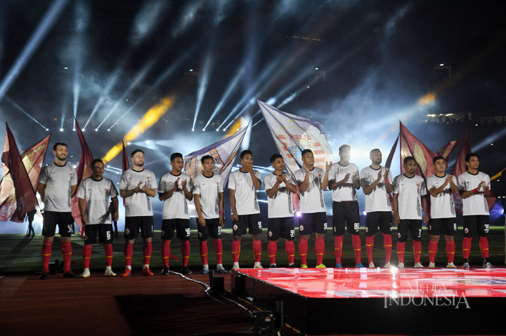 Sejumlah pemain baru yang datang ke skuat Persija Jakarta musim ini juga tampil, seperti Otavio Dutra, Evan Dimas Darmono, Alfath Fathier, Osvaldo Haay, Marc Klok, Rinto Ali hingga mantan pemain Juventus, Marco Motta. 