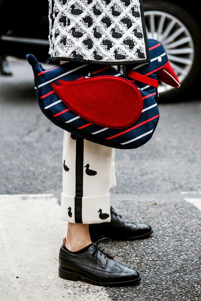 Thom Browne mengatakan penting untuk punya koleksi yang 'tak biasa' atau unik dan membuatnya dengan sangat bagus. (Foto: Dok. Sama_ja / Shutterstock.com)