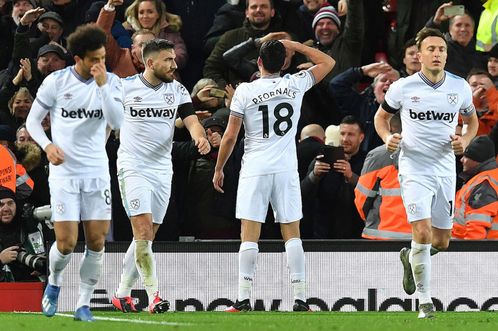 West Ham bahkan bisa berbalik unggul 2-1 sembilan menit setelah babak kedua berjalan lewat gol Pablo Fornals.