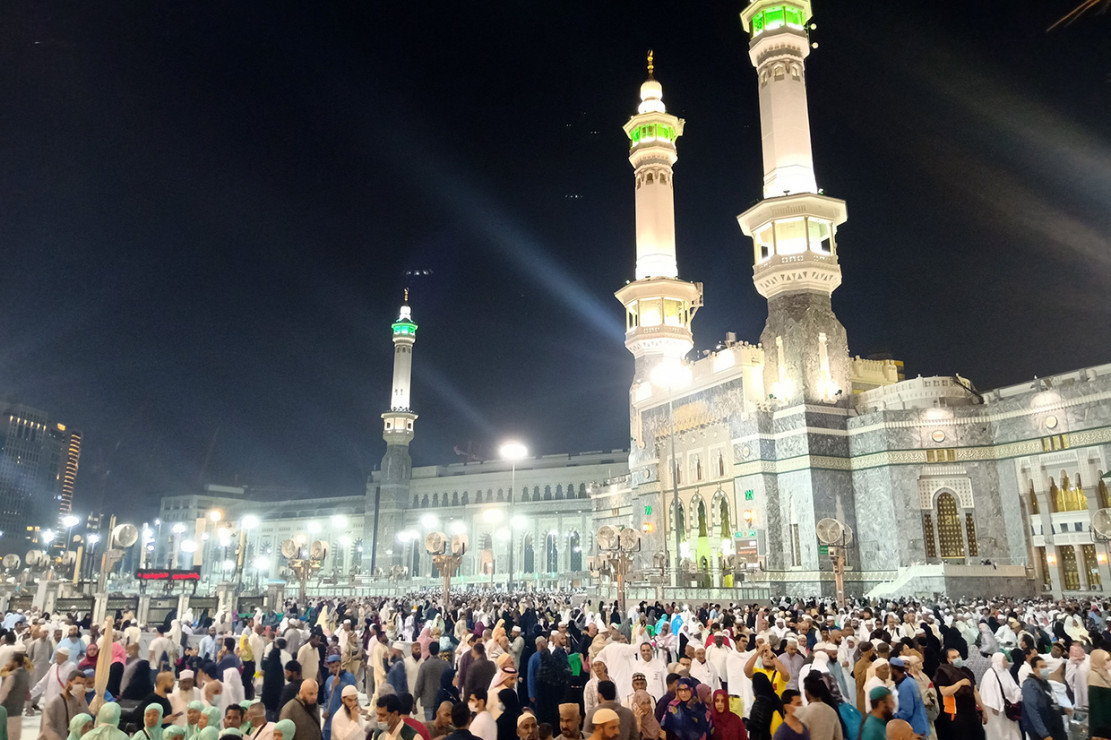 Suasana Masjidil Haram Pascapenangguhan Umrah - Medcom.id