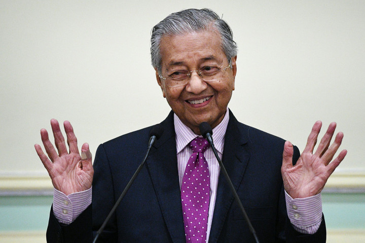 Mahathir mengatakan jika Dewan Rakyat gagal menentukan siapa yang harus menjadi perdana menteri maka pemilihan sela akan dilakukan. Pada kesempatan tersebut dia juga menegaskan bahwa dia telah memutuskan untuk menjadi ketua Partai Bersatu lagi. AFP PHOTO/Mohd Rasfan
