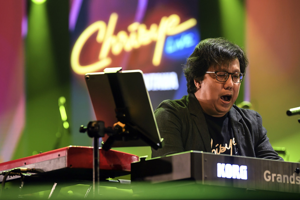 'Pergilah Kasih' menjadi lagu terakhir dalam pertunjukan Chrisye live by Erwin Gutawa tersebut. Para penonton seolah diajak bernostaliga mengenang legenda musik Indonesia tersebut.