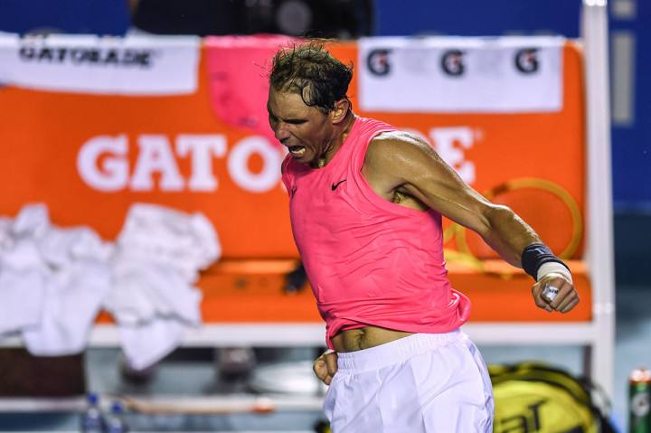 Petenis Spanyol Rafael Nadal melakukan selebrasi usai menaklukkan perlawanan petenis Bulgaria Grigor Dimitrov di semifinal Mexico Open di Acapulco, Jumat, 28 Februari 2020 waktu setempat.