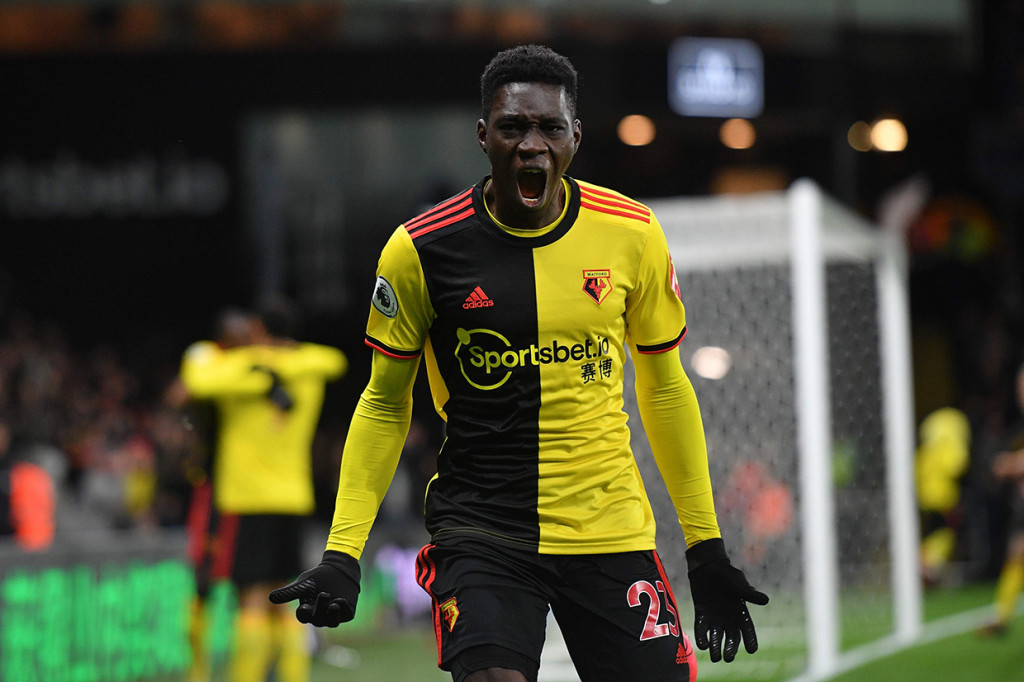 Ismaila Sarr melakukan selebrasi usai mencetak gol ke gawang Liverpool.
