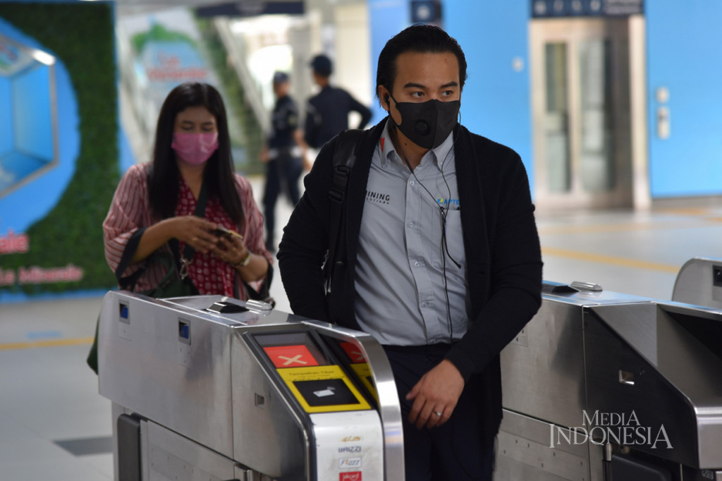 Langkah tersebut sebagai bentuk antisipasi penyebaran virus korona (covid 19) di transportasi massal Jakarta.
