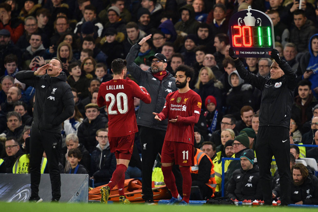 Klopp kemudian melakukan tiga pergantian pemain dengan memasukkan Roberto Firmino, James Milner, dan Mohamed Salah. Namun pergantian tersebut tak cukup efektif untuk menambah daya gedor Liverpool. Skor 2-0 bertahan hingga laga usai.