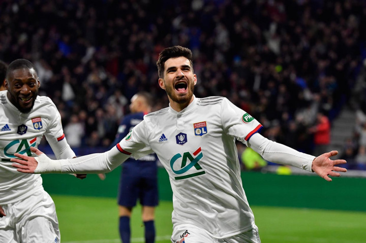 Martin Terrier membawa tuan rumah Olympique Lyonnais unggul lebih dulu pada menit ke-11, meneruskan umpan Karl Toko-Ekambi.