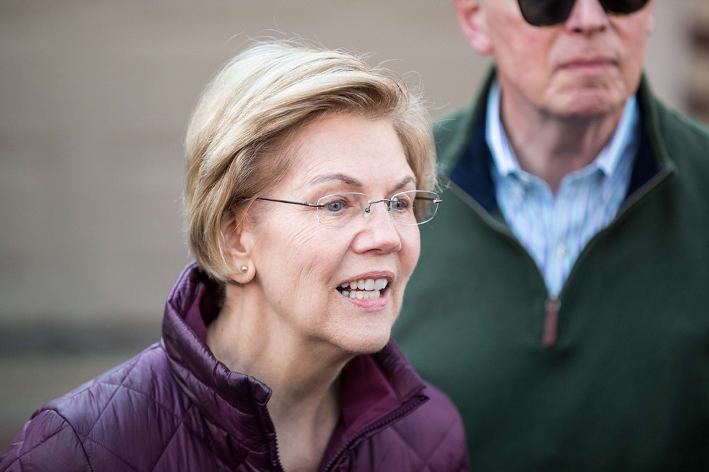 Warren, seorang senator berpandangan liberal yang punya misi memerangi korupsi, kalah di 14 negara bagian, termasuk wilayah asalnya Massachusetts.
