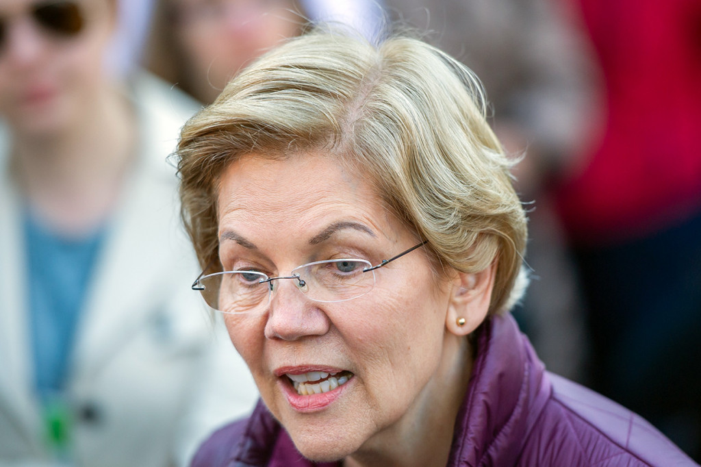 Awalnya pencalonan Warren menunjukkan wajah sedikit beragam pada kandidat capres Partai Demokrat. Sampai saat ini, Warren belum mengumumkan dukungannya kepada para rival. Keputusan itu akan ia sampaikan di saat yang tepat.