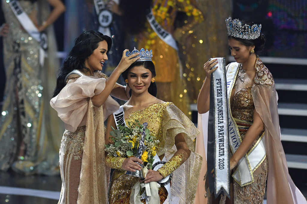 Sedangkan Runner Up 2 Jihane Almira Chedid asal Jawa Tengah meraih gelar Puteri Indonesia Pariwisata 2020 dan akan mengikuti Miss Supranational 2020.