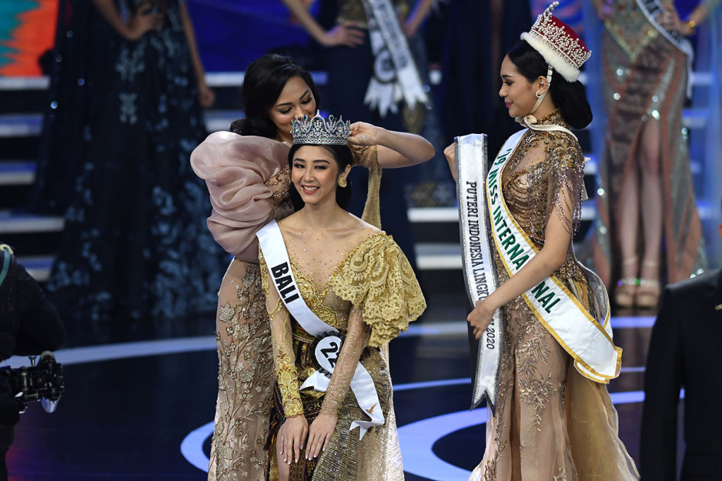 Sementara itu Runner Up 1 Puteri Indonesia Putu Ayu Saraswati asal Bali, dinobatkan sebagai Puteri Indonesia Lingkungan 2020 dan akan mewakili Indonesia pada ajang Miss International 2020.