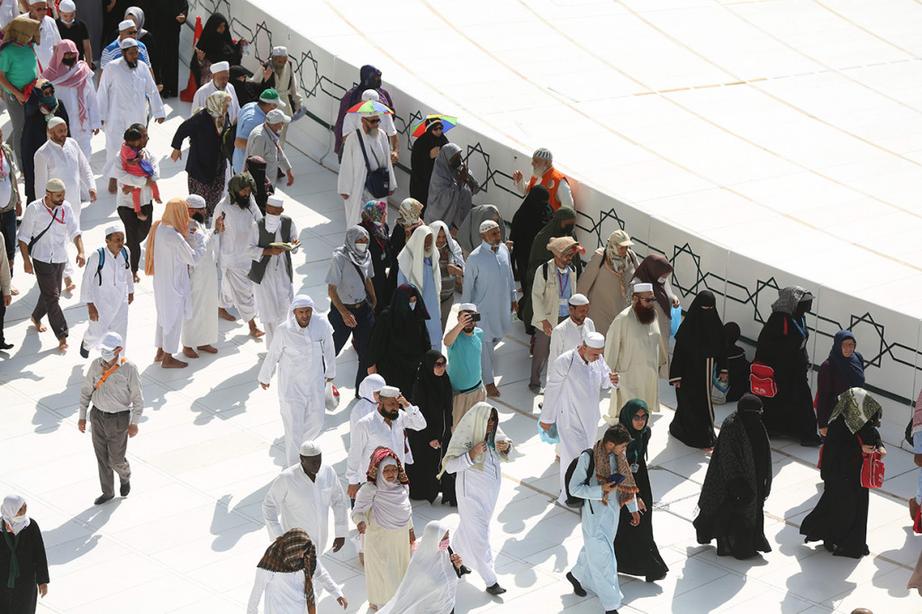 Penutupan mataf dan jalur Sa'i ini diperkirakan akan terus berlangsung hingga penangguhan umrah dicabut oleh pemerintah Saudi. Penutupan juga dilakukan di wilayah Raudhah Masjid Nabawi dan kuburan Baqi di Madinah.
