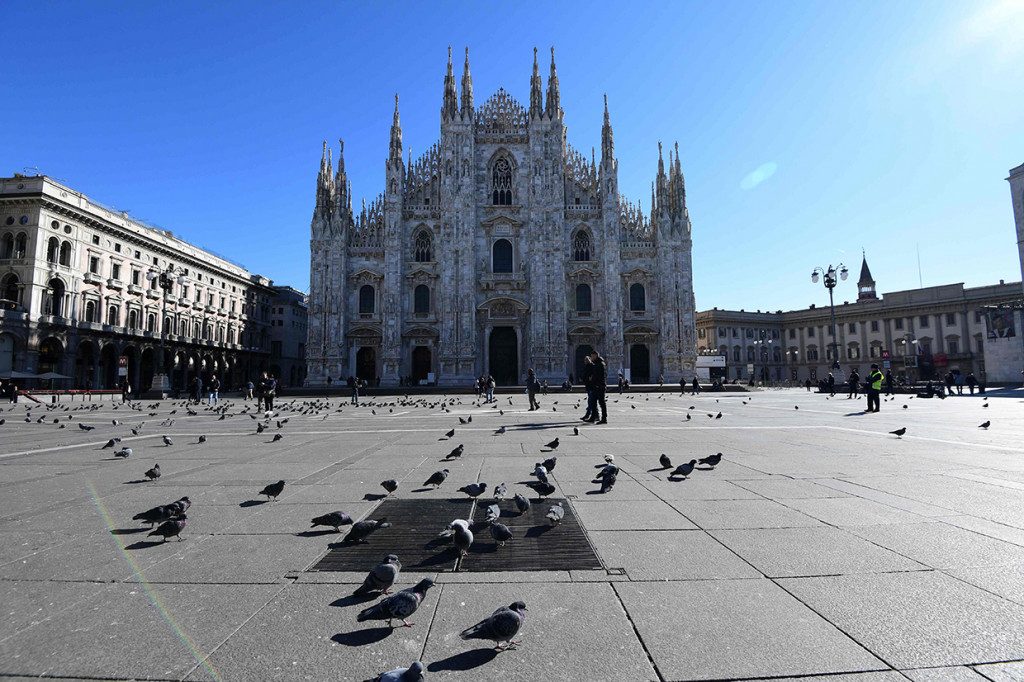 Suasana Katedral Duomo di Milan yang sepi pengunjung. AFP Photo/Miguel Medina