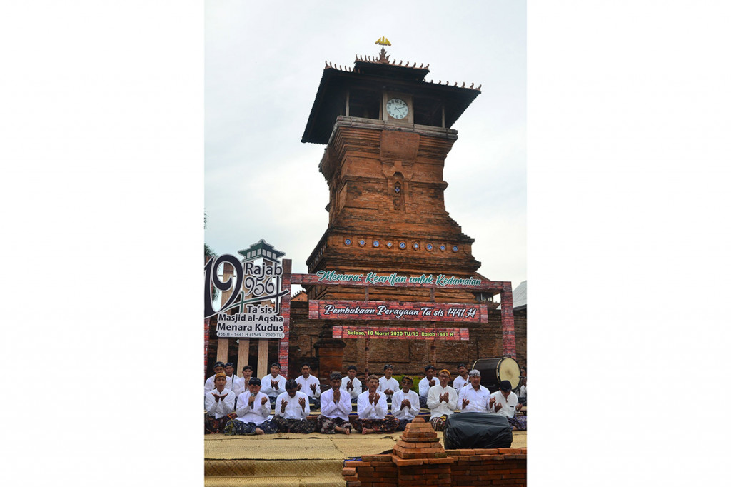 Perayaan tersebut mengambil tema 