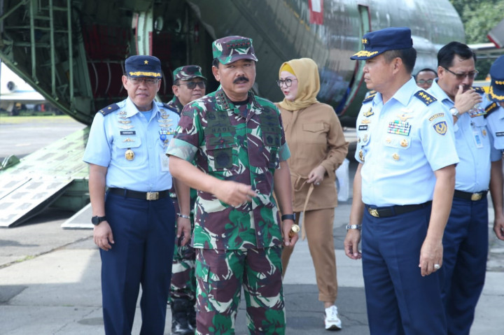 Di tempat yang sama, Kepala Dinas Kesehatan Angkatan Udara (Kadiskesau) menjelaskan kepada awak media bahwa Kontainer Isolasi Medik Udara dipersiapkan TNI untuk mengevakuasi pasien diduga suspect Covid-19 yang membutuhkan tindakan darurat untuk dibawa ke Rumah Sakit Rujukan dari satu daerah ke daerah lain.

