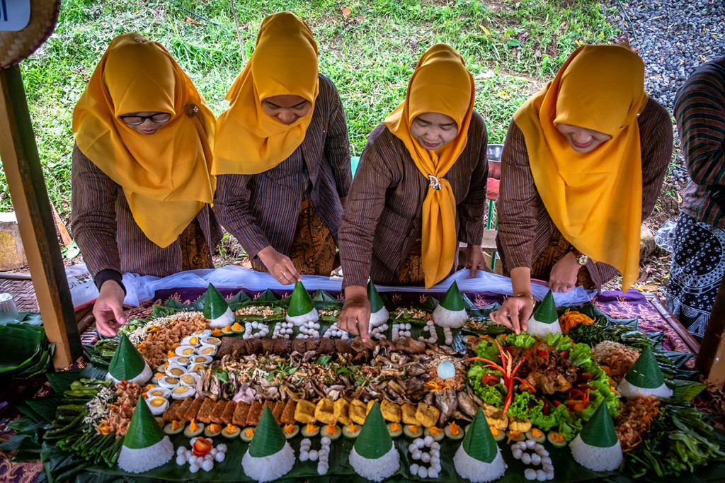 Festival yang digelar dalam rangkaian peringatan HUT ke-499 Kabupaten Semarang tersebut sekaligus untuk mengenalkan sejumlah hidangan kuliner khas setempat sebagai upaya meningkatkan kecintaan masyarakat terhadap masakan lokal.