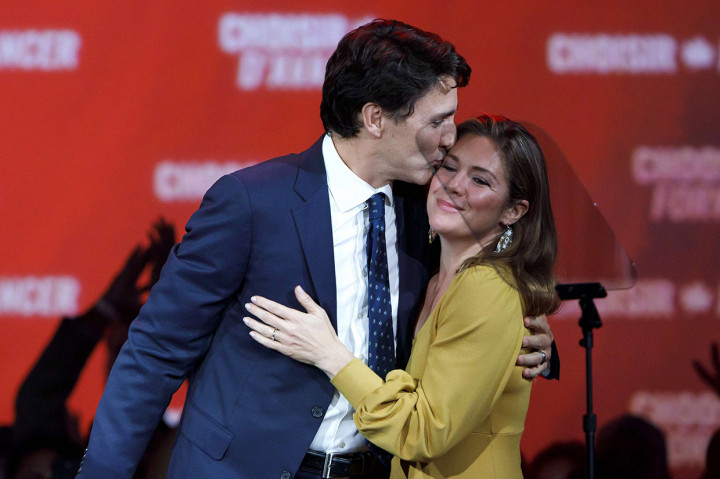 Sementara itu Justin Trudeau dalam kesehatan yang baik tanpa gejala. Sebagai tindakan pencegahan dan mengikuti saran dokter, dia akan diisolasi untuk jangka waktu 14 hari ke depan. 