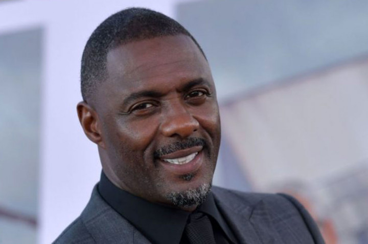 Aktor yang membintangi 'Luther' dan 'The Wire', Idris Elba dinyatakan positif virus korona covid-19. Hal itu dia sampaikan langsung lewat video yang diunggahnya di Twitter. 