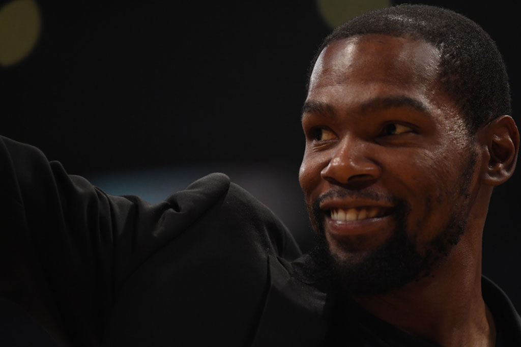 Durant mengkonfirmasi langsung hal itu sembari menyatakan bahwa ia baik-baik saja, demikian dilaporkan kolumnis The Athletic Shams Charania, Rabu, 18 Maret 2020 WIB.