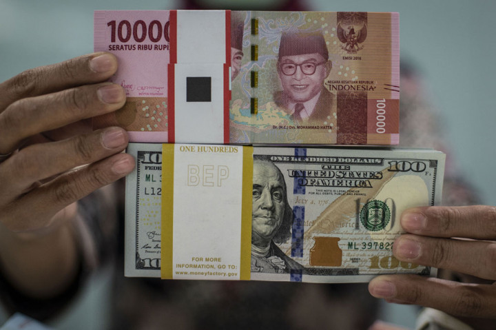 Berdasarkan kurs referensi Jakarta Interbank Spot Dollar Rate (JISDOR) pada Rabu, 18 Maret hingga pukul 10.09 WIB, nilai tukar rupiah melemah 140 poin atau 0,93 persen ke posisi 15.223 per dolar AS.