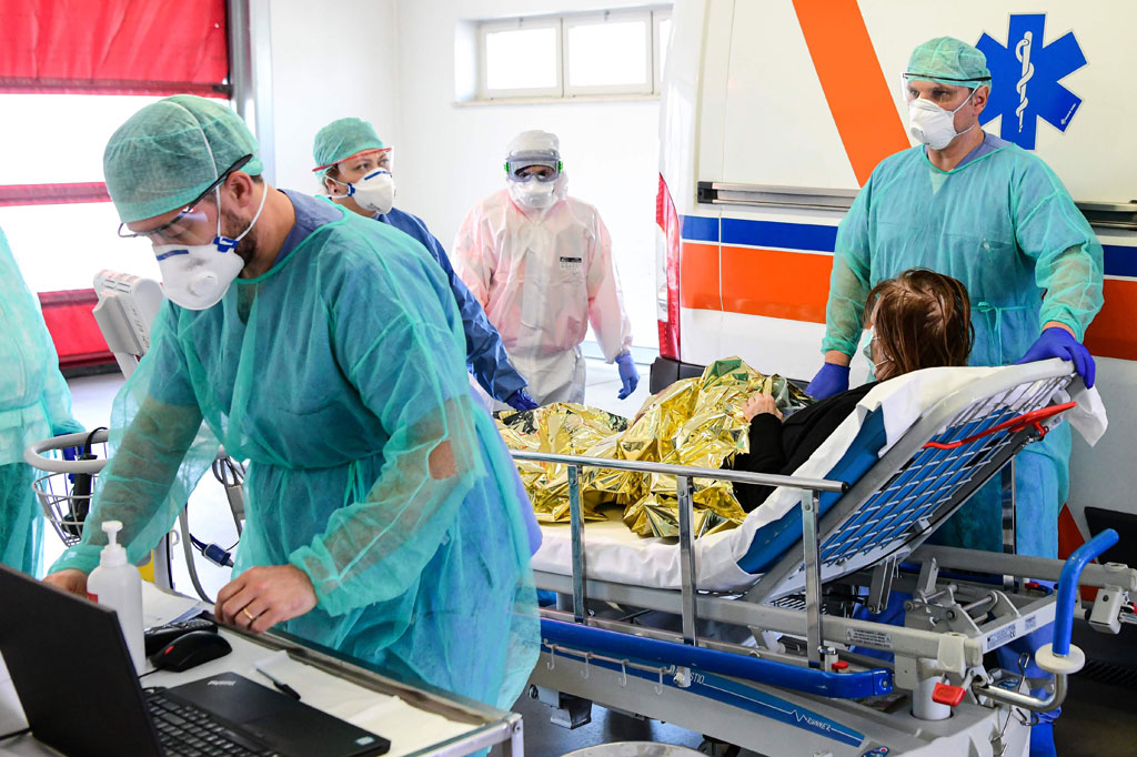 Ini menjadi rekor tertinggi korban tewas akibat covid-19 dalam sehari di negara mana pun di dunia, sejak kasus pertama terdeteksi di Tiongkok akhir tahun lalu.