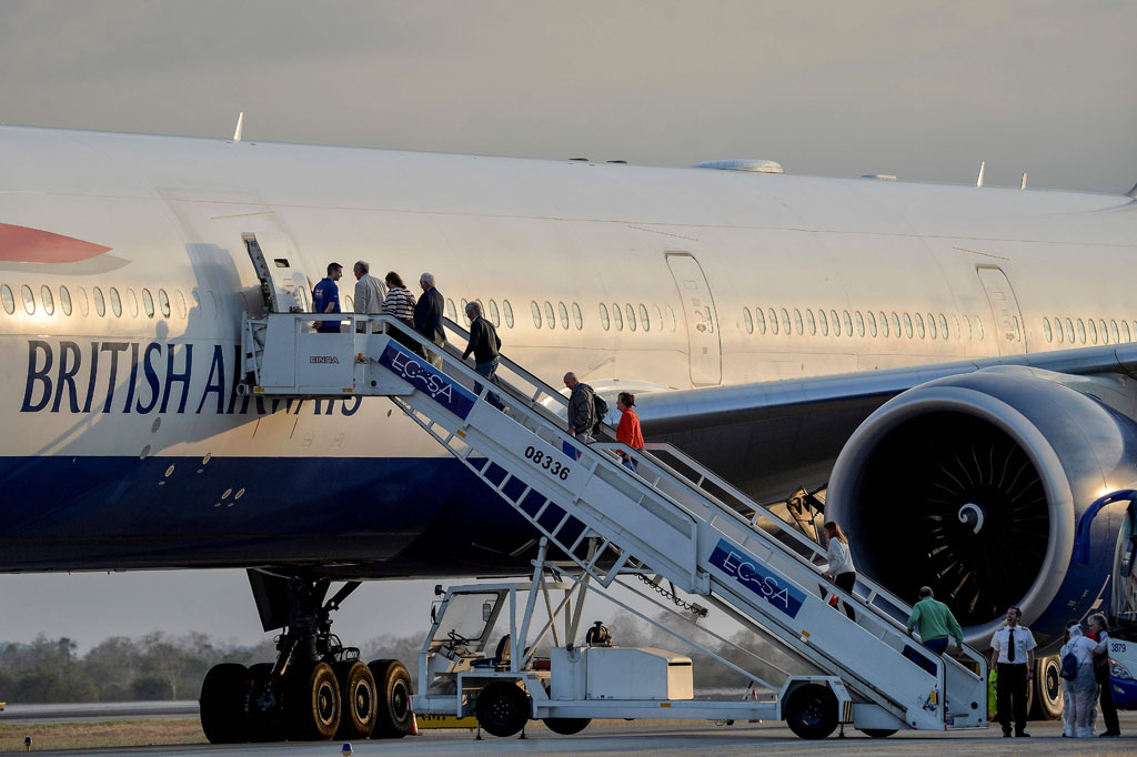 Menurut halaman internet Fred Olsen, mereka yang telah tertular virus dan mereka yang menunjukkan gejala seperti flu, bersama keluarga mereka, akan dipulangkan dengan penerbangan terpisah ditambah tenaga medis profesional yang tersedia.