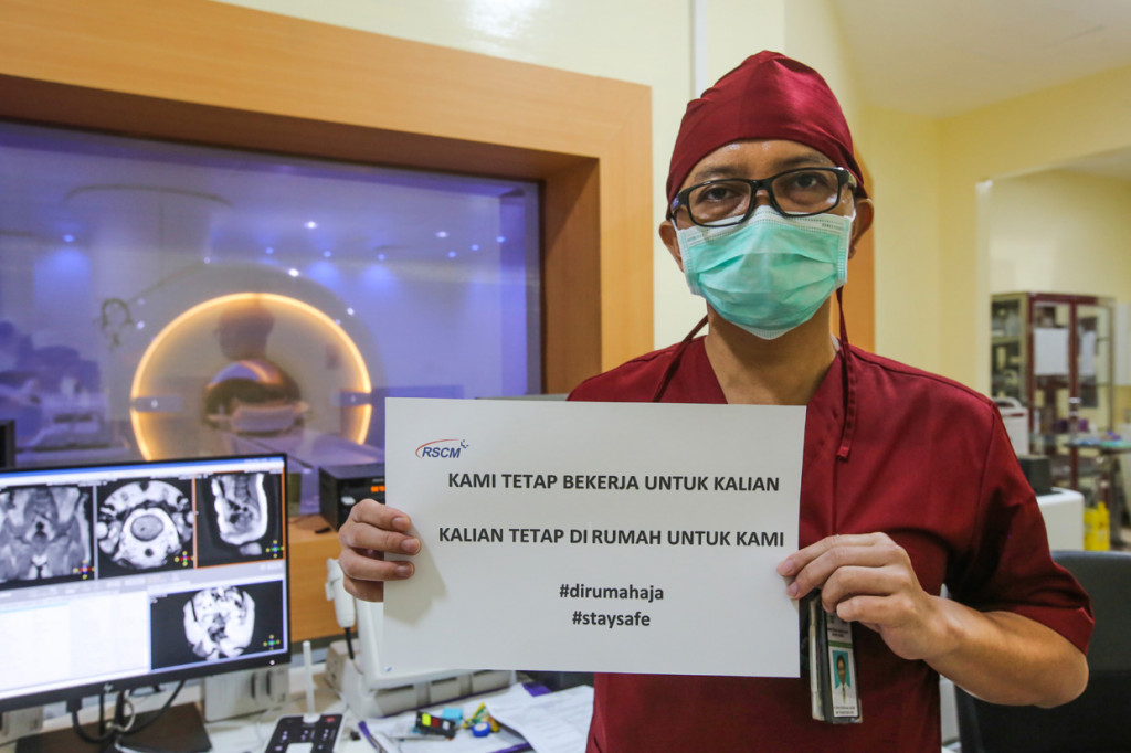 Sementara, pasien positif terinfeksi virus korona (covid-19) di Indonesia telah mencapai 309 orang.