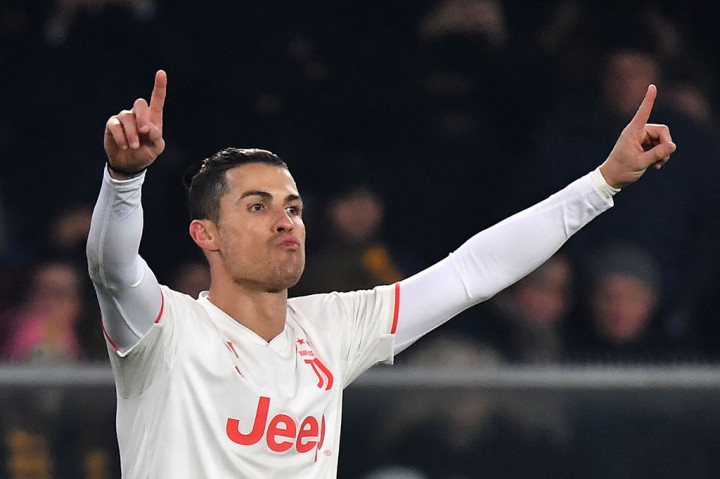 Angka itu membuat pesepak bola  Argentina tersebut berada di atas Ronaldo, yang menempati peringkat kedua dalam daftar dengan pendapatan 118 juta euro (Rp2,1 triliun).  