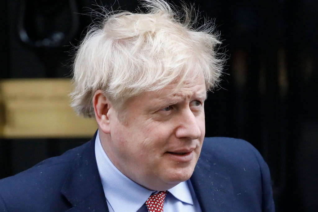 Namun, Johnson menyebut dia akan tetap melanjutkan tugas memimpin rapat-rapat pemerintah dalam mengambil langkah penanganan krisis covid-19 melalui telekonferensi.