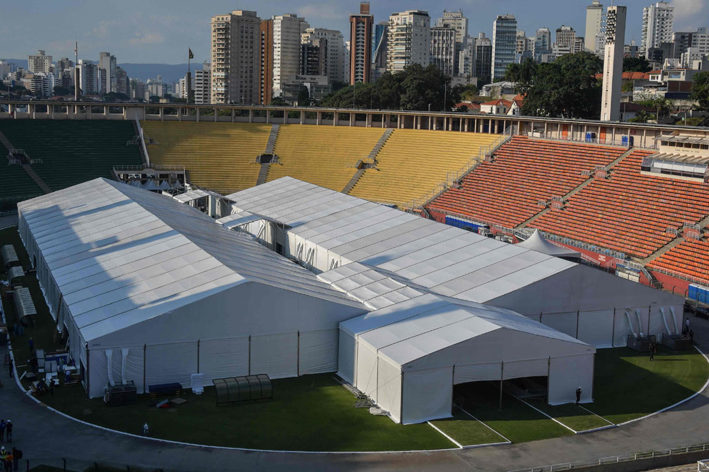 RS darurat tersebut dapat menampung sebanyak 200 tempat tidur, sekaligus untuk mengurangi tekanan pada rumah sakit-rumah sakit di kota tersebut yang telah penuh oleh pasien covid-19.