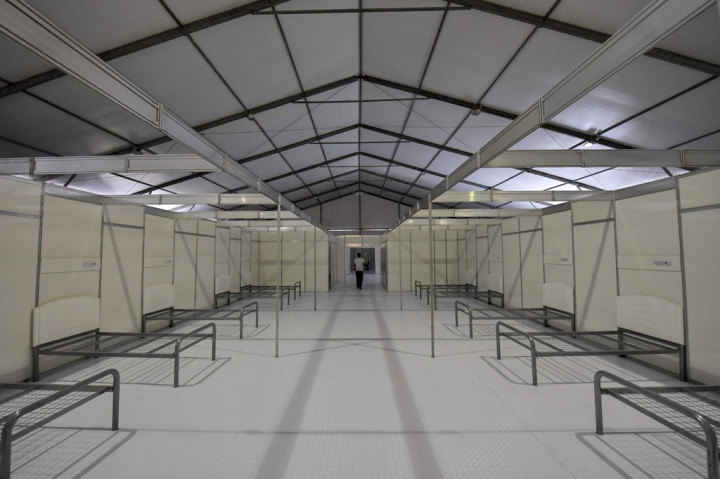 Terus bertambahnya pasien covid-19 juga membuat klub-klub sepak bola Brasil lainnya menawarkan stadion mereka untuk diubah menjadi klinik dan rumah sakit lapangan.