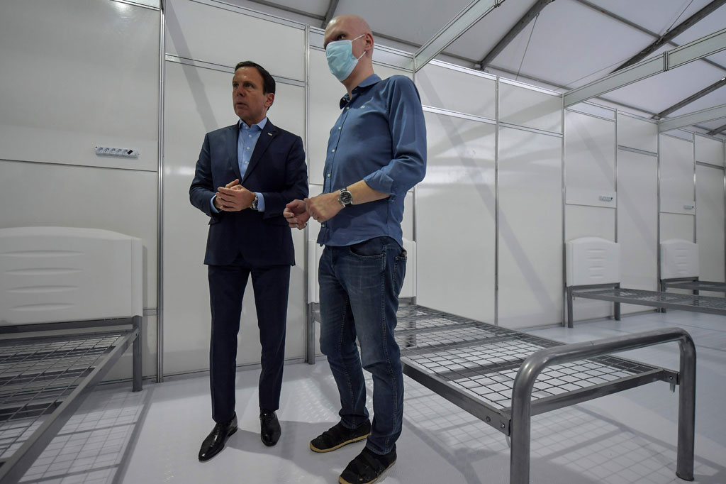 Setelah Stadion Pacaembu, Stadion Mane Garrincha di Brasilia dan Stadion Maracana di Rio de Janeiro juga akan diubah menjadi RS darurat untuk memerangi pandemi virus korona.