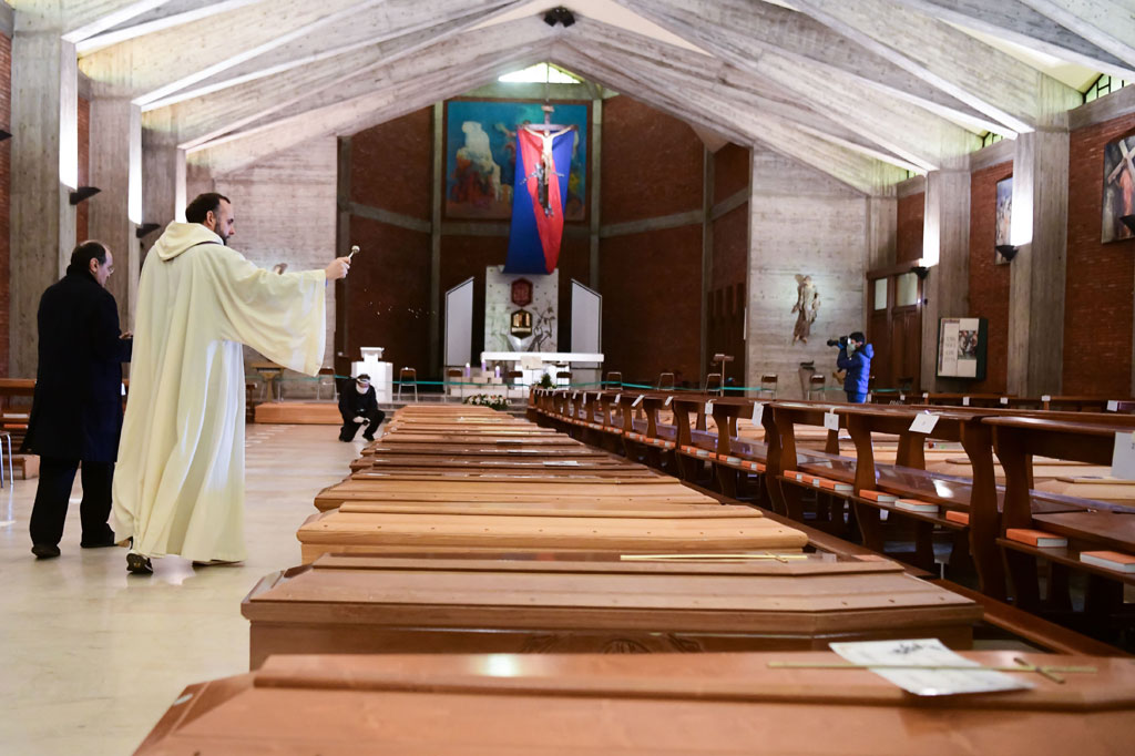 Jumlah korban tewas melonjak sebanyak 969 orang dan secara keseluruhan  menjadi 9.313 orang, kata badan perlindungan sipil, termasuk 50 korban yang hilang dari perhitungan hari sebelumnya.