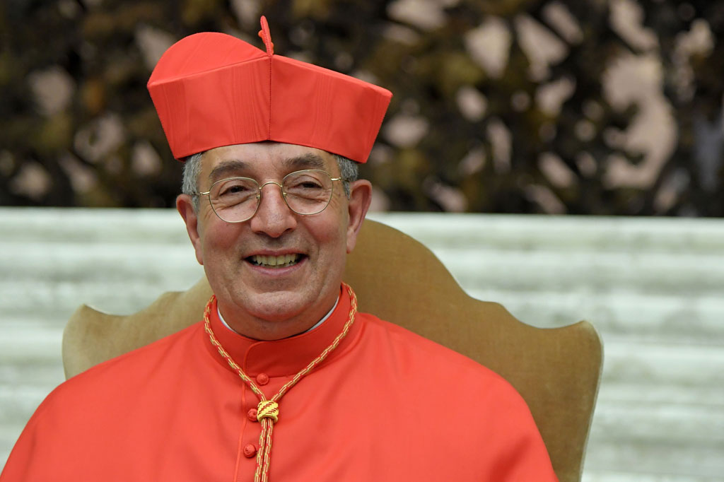 De Donatis mengatakan dalam sebuah pernyataan bahwa ia demam tetapi kesehatannya secara umum baik dan menjalani pengobatan anti-virus di RS Roma. 