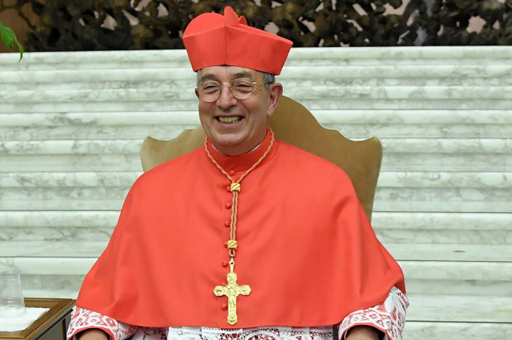 De Donatis secara resmi melayani sebagai vikjen Keuskupan Roma atas nama Paus Fransiskus. Dia adalah kardinal pertama yang diketahui terinfeksi virus tersebut.