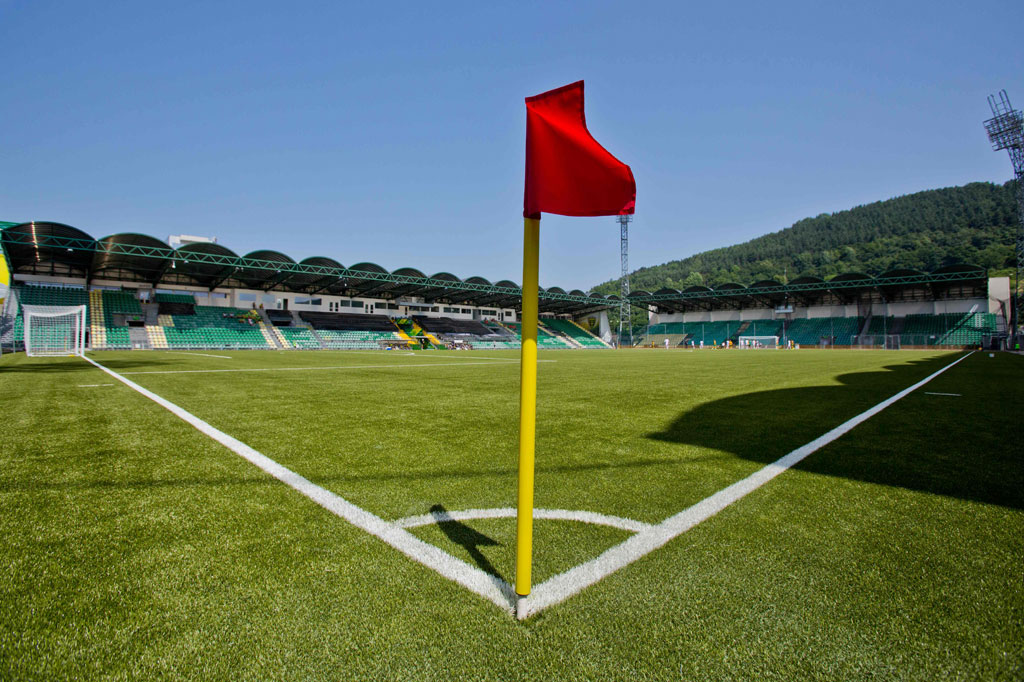 Stadion markas Tujuh kali juara Liga Slowakia, MSK Zilina di Zilina, Slowakia. MSK Zilina terancam bubar setelah mengalami masalah keuangan yang berat. Hal itu akibat musim kompetisi ditunda gara-gara pandemi virus korona (covid-19).