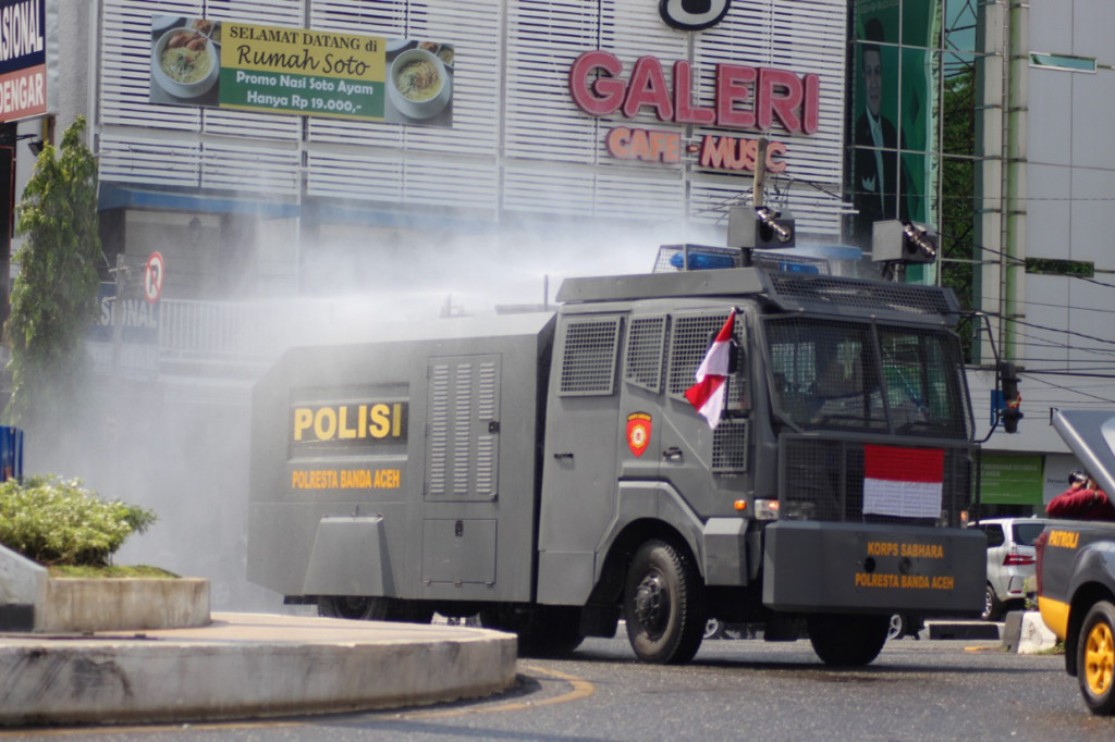 Kegiatan yang digelar tersebut sebagai upaya Polda Aceh bersama jajarannya dan stakeholders lainnya bertujuan untuk memutus mata rantai dan mencegah penyebaran virus korona. 