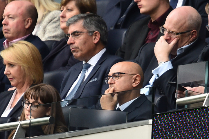 Chairman Tottenham, Daniel Levy, mengumumkan pengurangan gaji karyawannya yang tak bermain. Sebanyak 550 staf, termasuk petinggi klub, akan dipotong gajinya sebesar 20 persen untuk bulan April dan Mei. AFP Photo/Glyn Kirk
