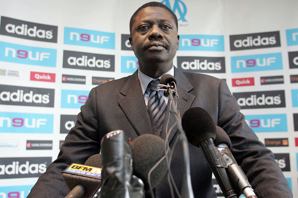 Diouf, yang lahir di Chad tetapi mendapat hak kewarganegaraan di Prancis dan Senegal, memimpin klub Prancis itu antara tahun 2005-2009 dan membantu membangun tim meraih gelar juara Ligue 1 musim 2010.