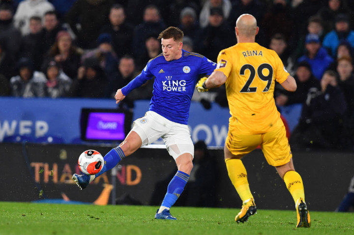 Kini, kondisi kiper yang dipinjam Aston Villa dari Napoli ini perlahan mulai membaik.  Pemain 38 tahun ini bercerita sempat kesulitan bernapas selama 25 menit, saati tabung oksigen untuk membantu pernapasannya habis.