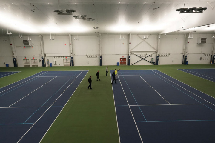 Kabar bahwa fasilitas Flushing Meadows itu muncul setelah New York membangun sebuah rumah sakit lapangan berkapasitas 68 tempat tidur di Central Park karena kota ini sudah kekurangan dalam mengakomodasi volume pasien di berbagai rumah sakitnya.