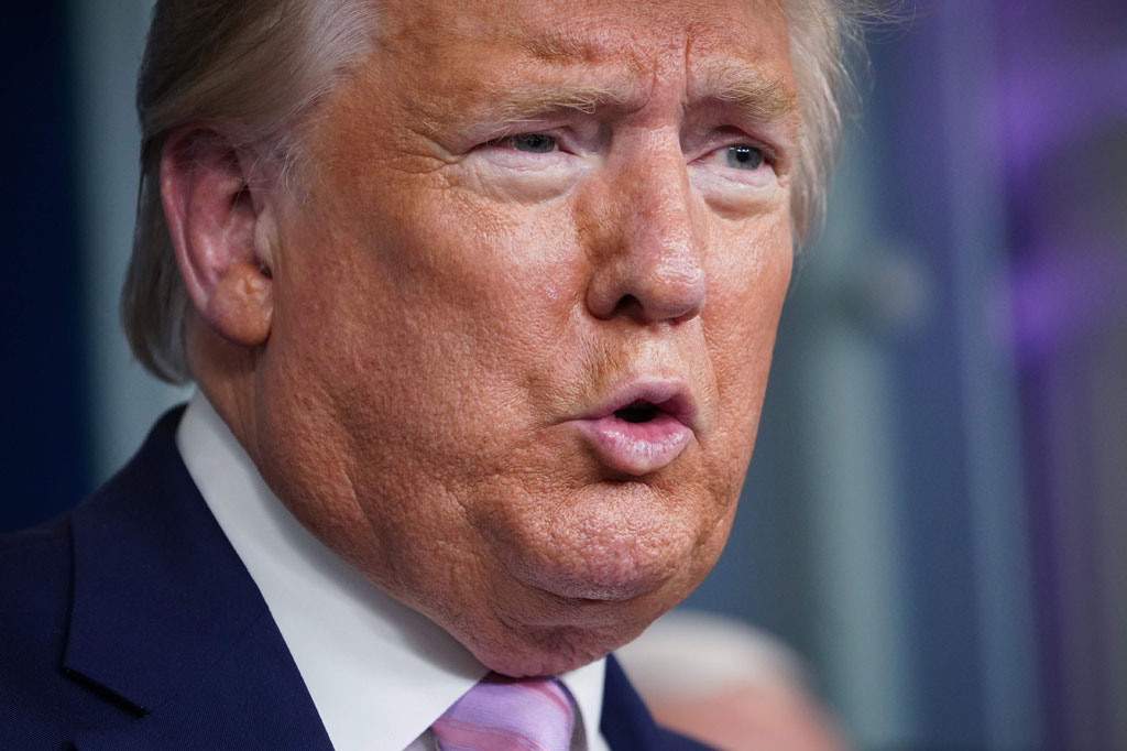 Presiden Amerika Serikat (AS) Donald Trump menjalani tes kedua virus korona pada Kamis, 2 April 2020 waktu setempat. Tes tersebut menggunakan proses diagnosis terbaru yang mengeluarkan hasil cepat dan hasilnya tetap negatif covid-19.