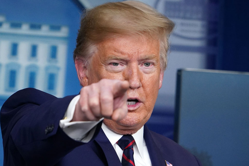 Pejabat Gedung Putih menjelaskan bahwa Trump menjalani tes yang baru dirilis oleh perusahaan kesehatan asal AS, Abbott Laboratories, yang hasilnya bisa keluar dalam waktu 15 menit atau bahkan kurang.