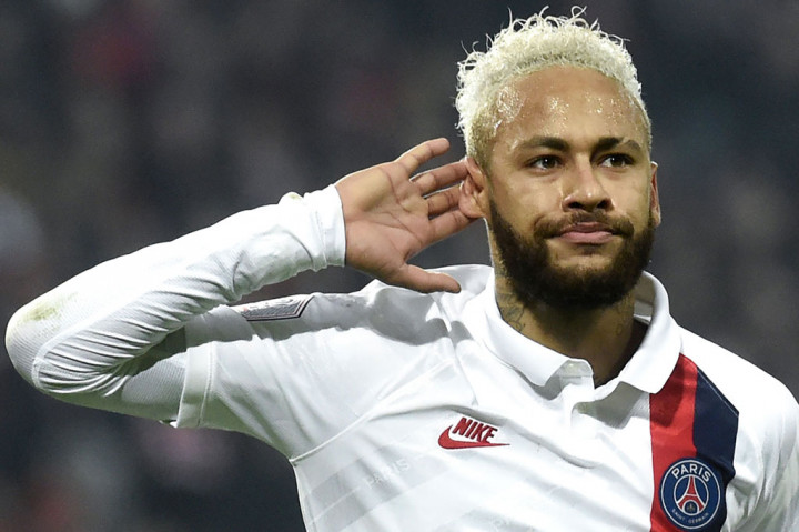 Bintang Paris Saint-Germain, pemain sepak bola dengan bayaran tertinggi ketiga di dunia tersebut, menyumbangkan sebagian dari uang itu kepada Dana Anak-anak PBB (UNICEF), dan sisanya untuk dana amal yang diluncurkan oleh temannya Luciano Huck, kata seorang presenter TV Brasil.