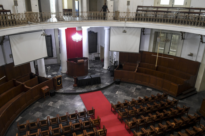 Selain Gereja Katedral, Gereja GPIB Immanuel, Jakarta, juga ditutup sementara. 
