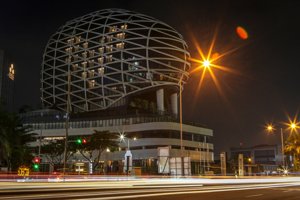 Hotel menyalakan lampu kamar berbentuk hati dalam aksi 