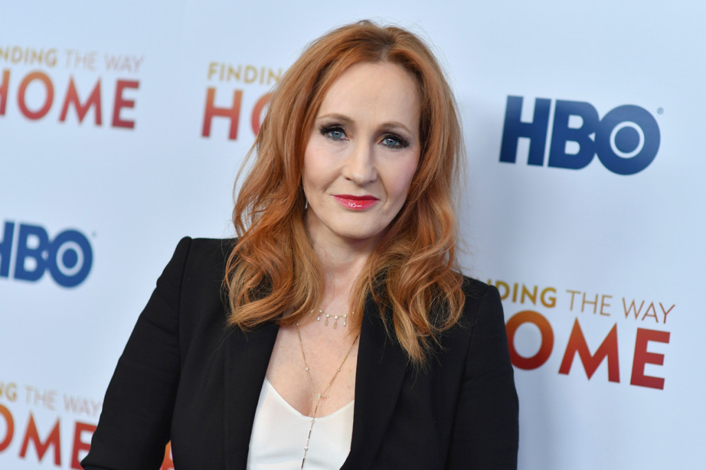 Penulis Harry Potter, J.K. Rowling, mengumumkan sembuh dari gejala virus korona yang dideritanya selama dua minggu terakhir. AFP Photo/Angela Weiss