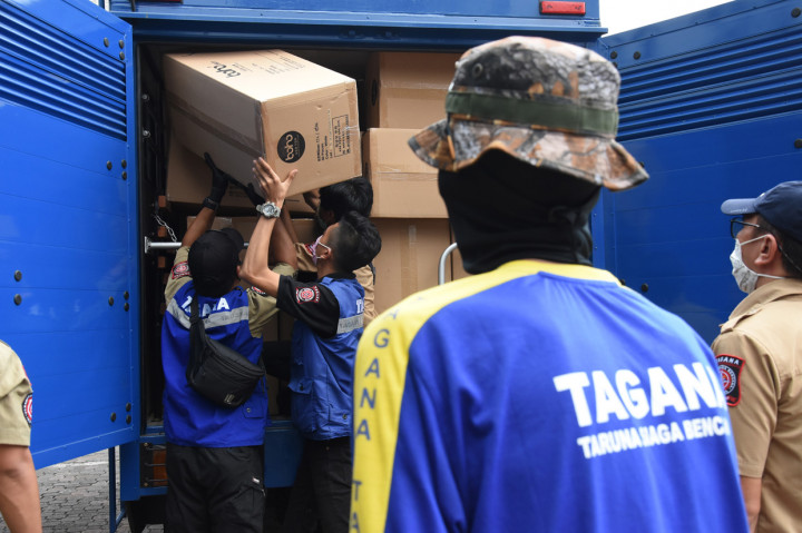 Bantuan tersebut nantinya akan ditempatkan di Rumah Sakit milik BUMN yang saat ini difokuskan untuk menangani pasien Virus Korona.