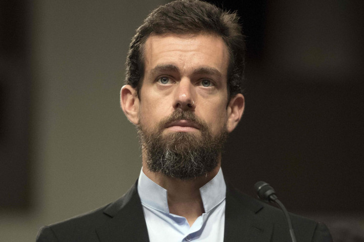 Dorsey mengatakan dalam serangkaian tweet bahwa ia akan mentransfer ekuitasnya di Square, grup pembayaran digital, kepada perusahaan dengan kewajiban terbatas, Start Small, sebanyak sekitar 28 persen dari keseluruhan kekayaannya.